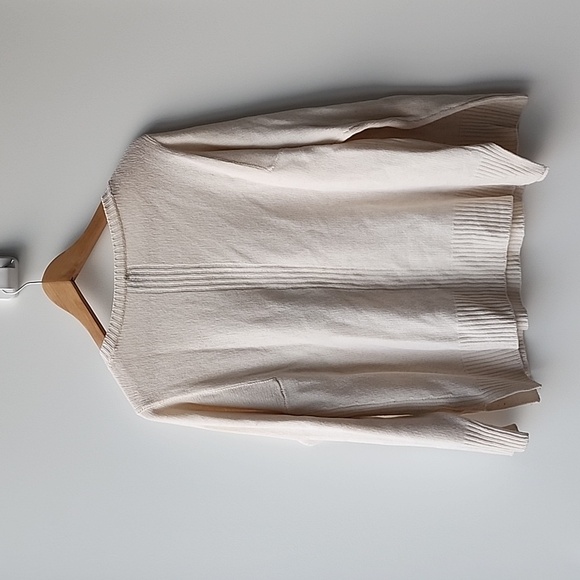 Antoniazzi Made in Italy 100% Wool Luxury Cream Sweater with Fur Floral Design - Picture 9 of 10